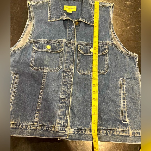 Eddie Bauer denim jeans vest - Picture 5 of 5